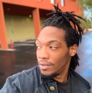 Meet your Posher, Lawrence